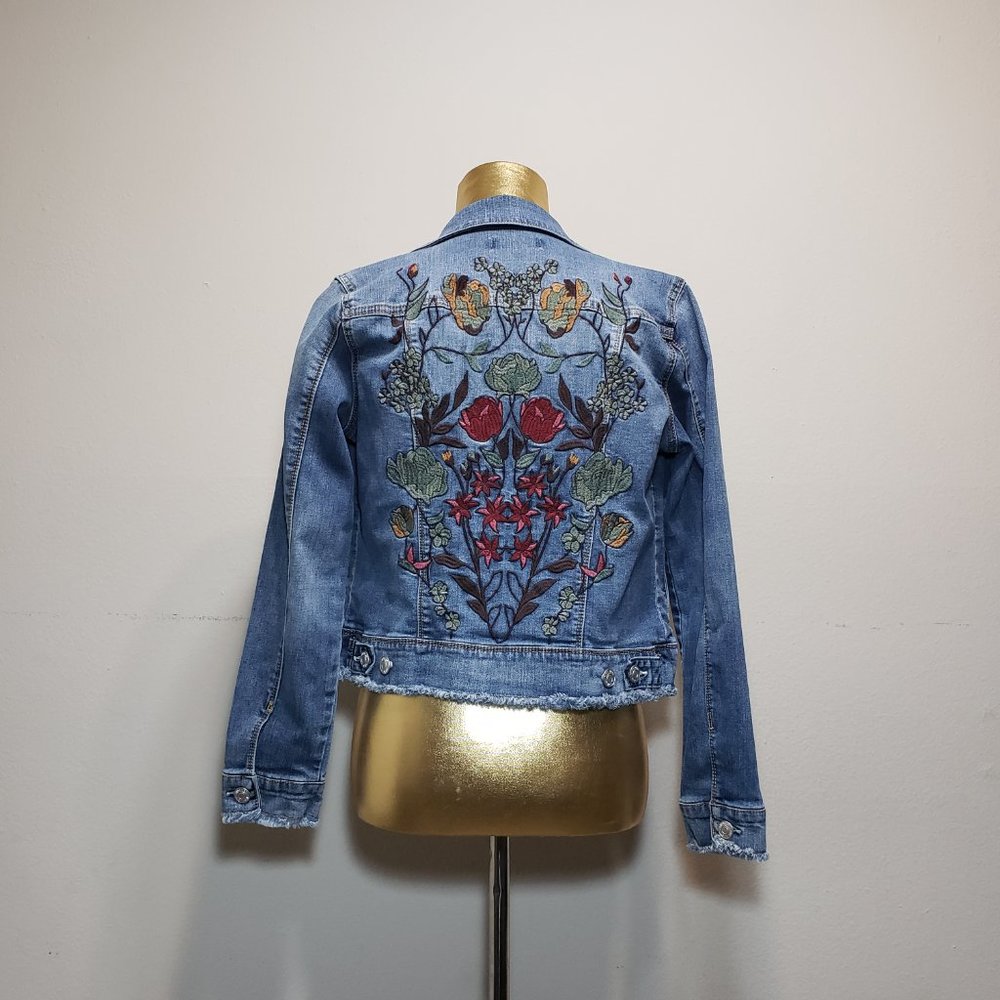 NINE WEST Floral Emroidered Denim Jacket with fray